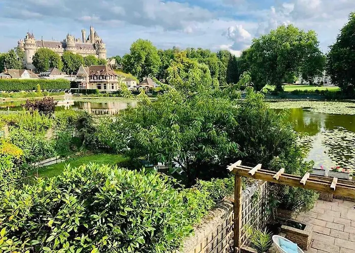 Maison De Charme Avec Vue Sur Chateau