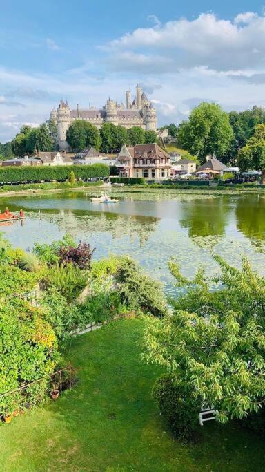 Maison De Charme Avec Vue Sur Chateau Hébergement de vacances